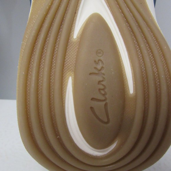 NEW! Clarks Light Blue Cloudstepper Slip On Sneakers - Size 7 - Picture 10 of 10